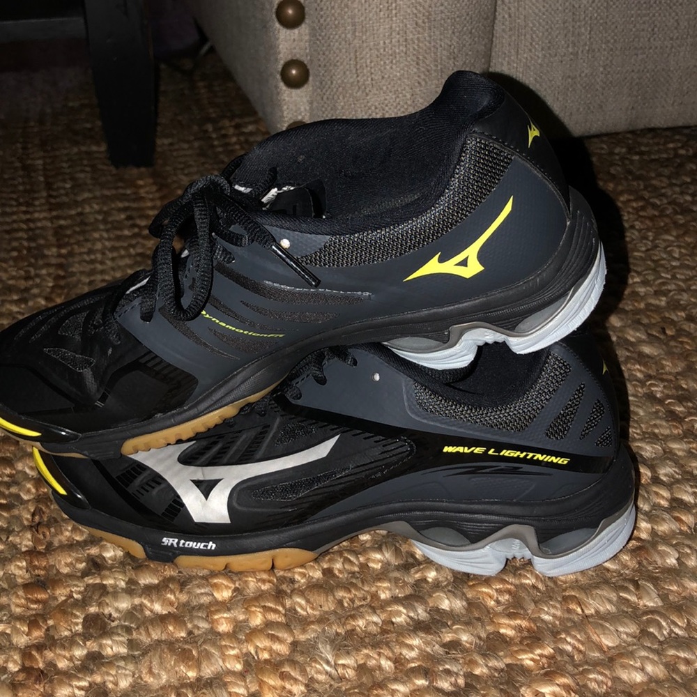 Mizuno shoes